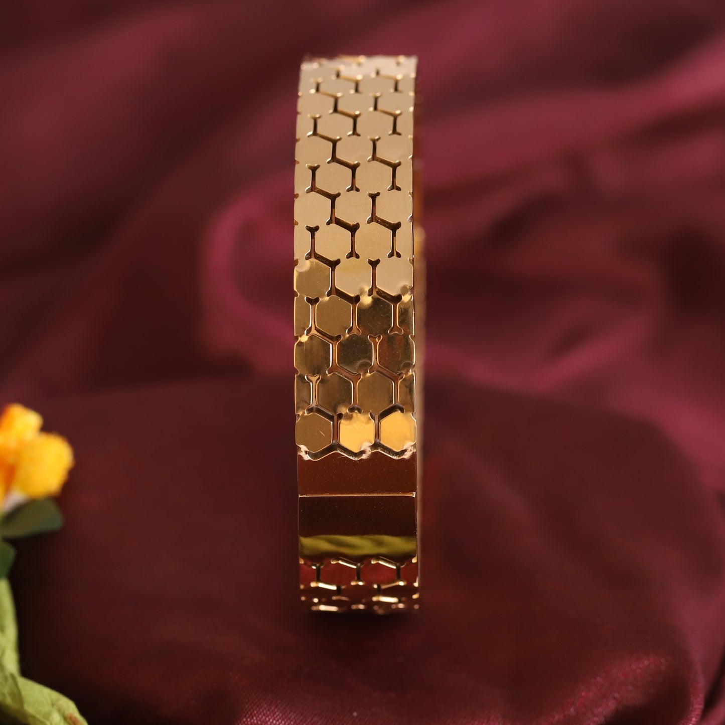 Luna Glow – 18K Rose Gold PVD Sleek Bangle
