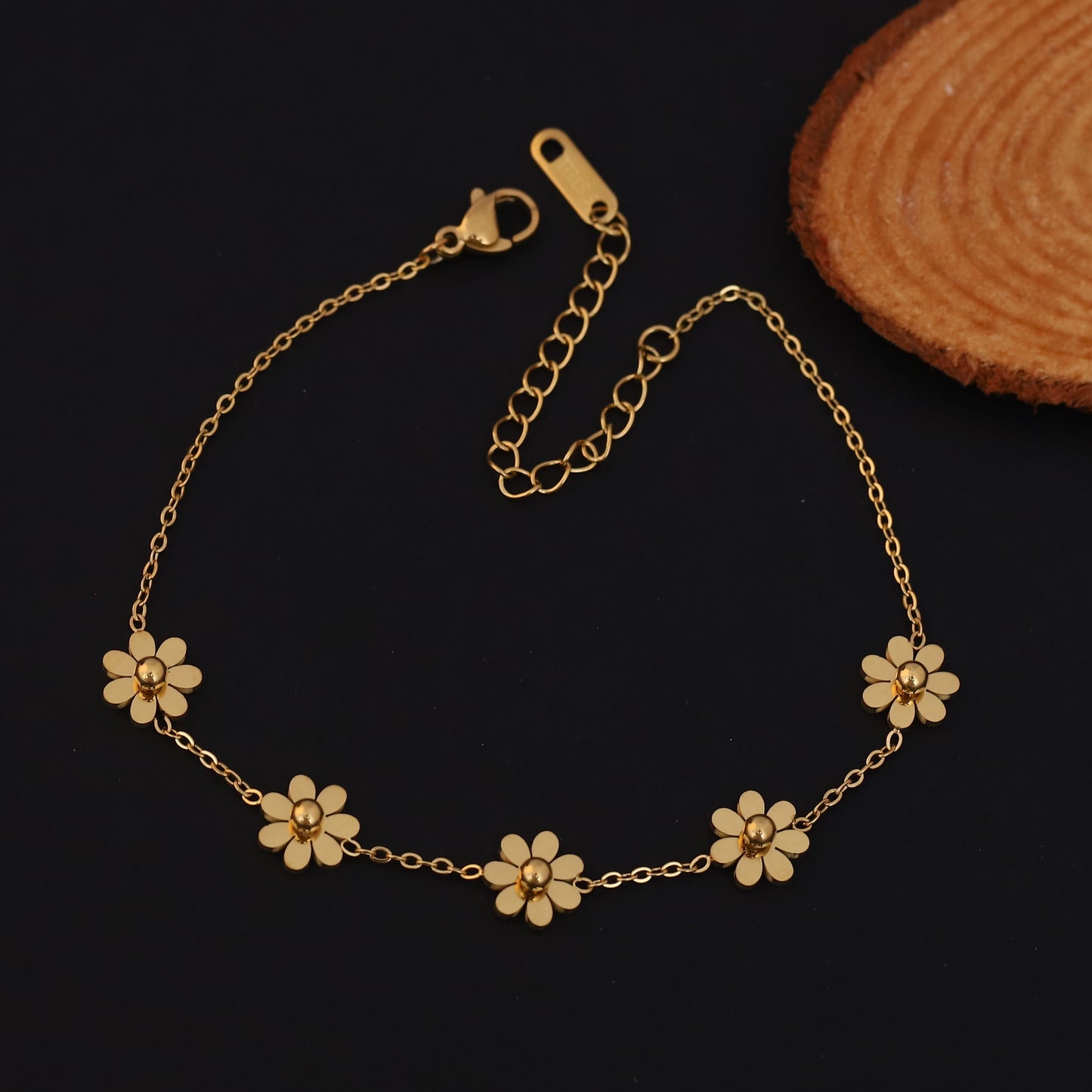 Daisy Essence 18K Gold PVD Chain Bracelet