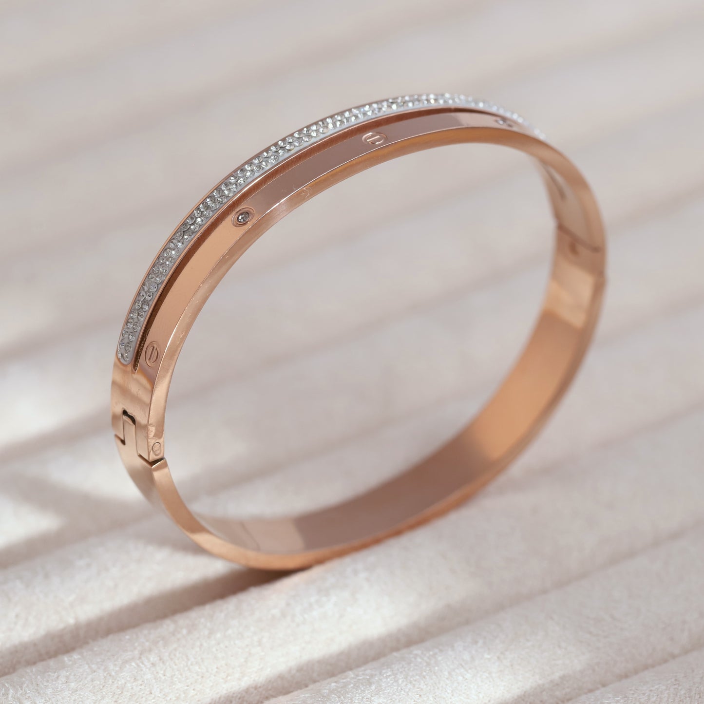 Rose Radiance – 18K Rose Gold PVD Crystal Bangle
