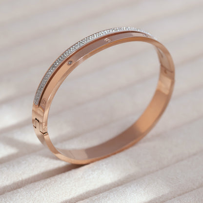 Rose Radiance – 18K Rose Gold PVD Crystal Bangle