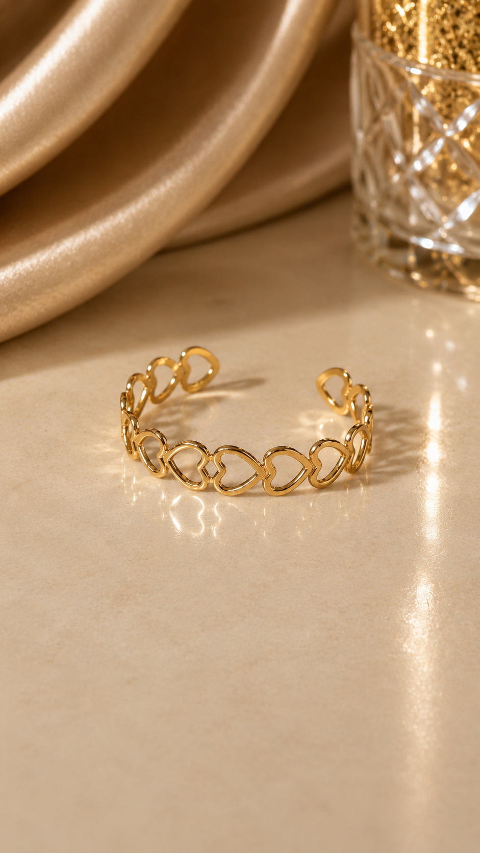 Calista Heartline Cuff