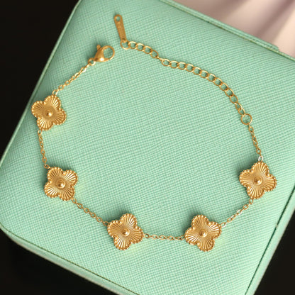 Elegant Clover 18K Gold PVD Necklace