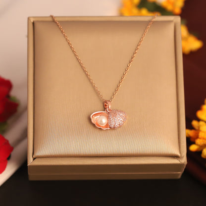Sparkling Rose Gold Seashell Pendant with Pearl