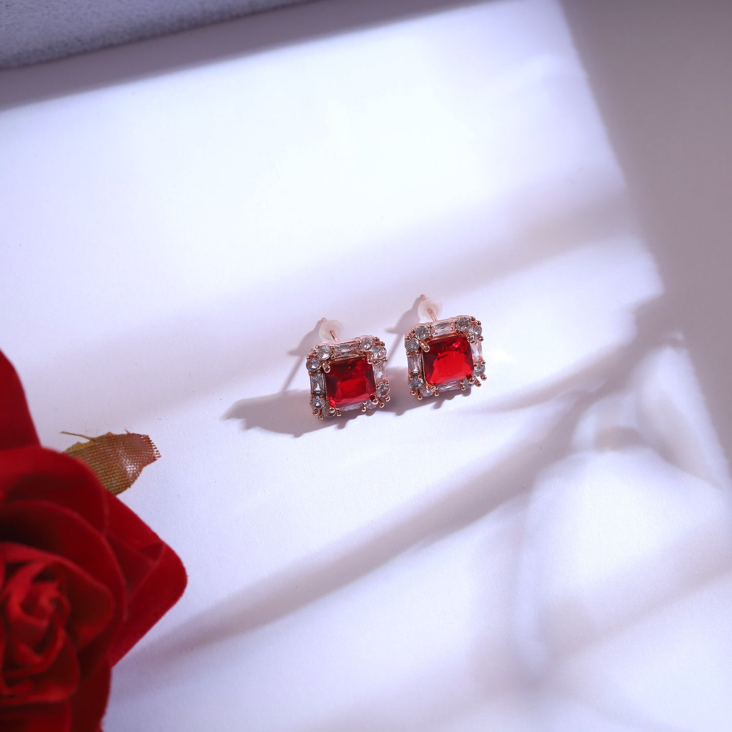 Scarlet Royale Rose Gold Plated Square Set