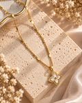 Pearl Clover Solitaire Necklace