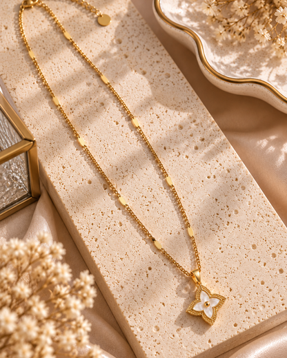 Pearl Clover Solitaire Necklace
